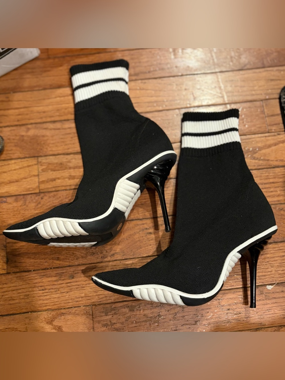 Jeffrey Campbell Tight Knit Black /white Boots Size 7.5